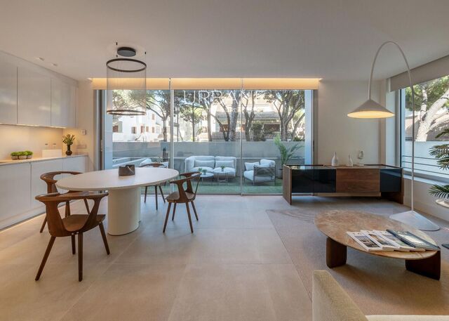 Costa Brava: Moderne 3-Zimmer-Wohnung mit Terrasse und Pool