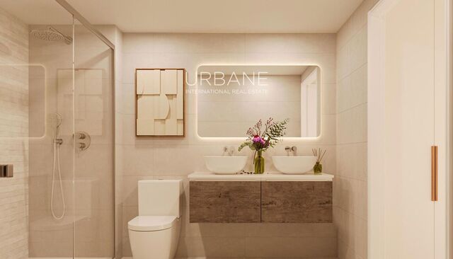 Moderno Piso de 3 Dormitorios Cerca de la Playa con Terraza y Piscina