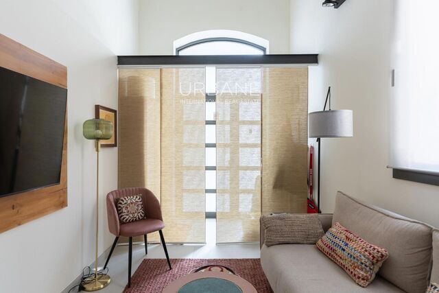 EN LLOGUER: Elegant Dúplex amb Entrada Privada a Gràcia