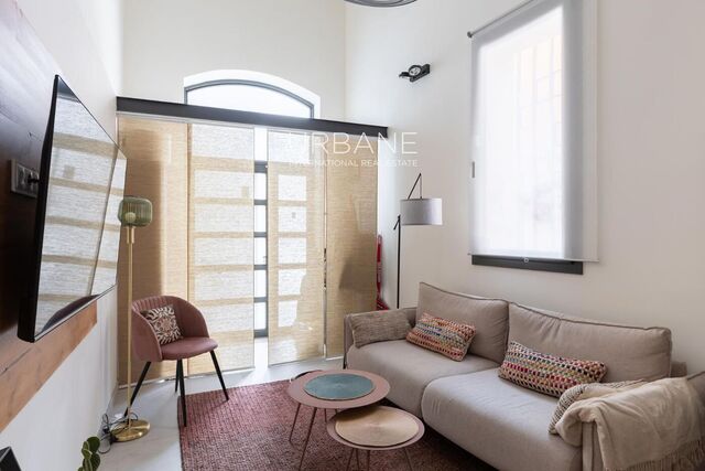 EN LLOGUER: Elegant Dúplex amb Entrada Privada a Gràcia