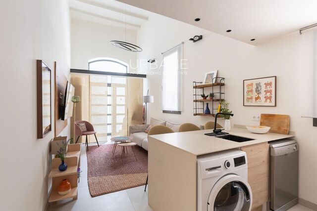 EN LLOGUER: Elegant Dúplex amb Entrada Privada a Gràcia