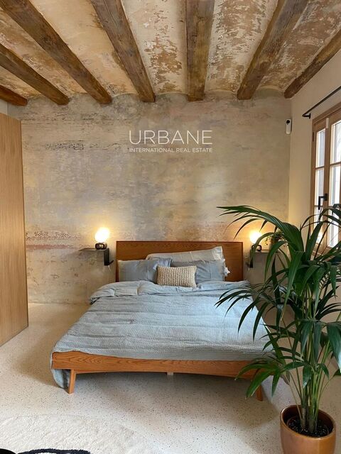 Studio rénové avec style, balcon et terrasse sur le toit au cœur de Barcelone, disponible dès maintenant