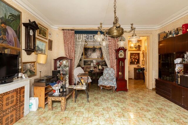 Gran Oportunidad De Inversión Piso A Reformar En El Corazón Del Barrio Gotic