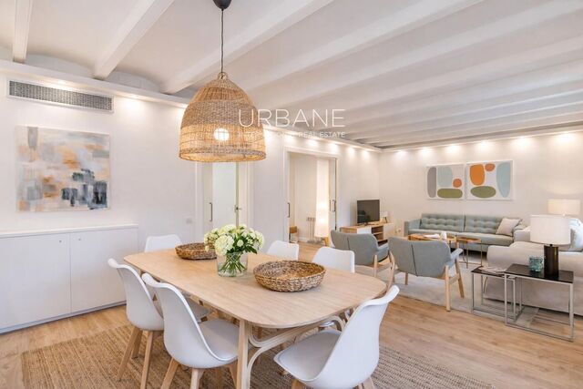 Exklusive und helle renovierte Wohnung in einem herrschaftlichen Gebäude im Eixample, Barcelona | Verfügbar ab Februar zur befristeten Miete