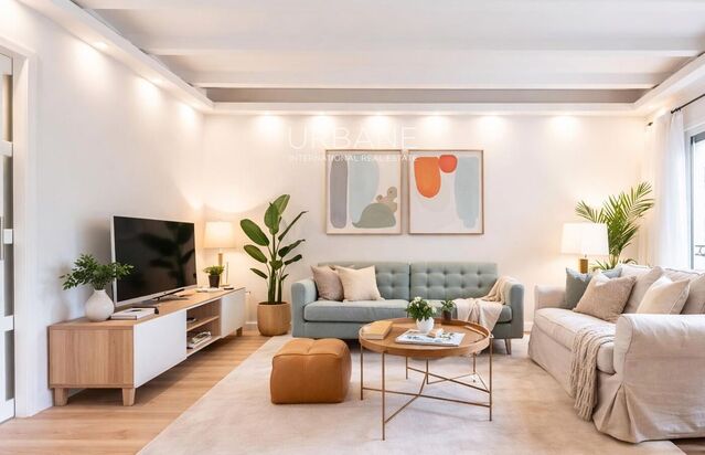 Exklusive und helle renovierte Wohnung in einem herrschaftlichen Gebäude im Eixample, Barcelona | Verfügbar ab Februar zur befristeten Miete
