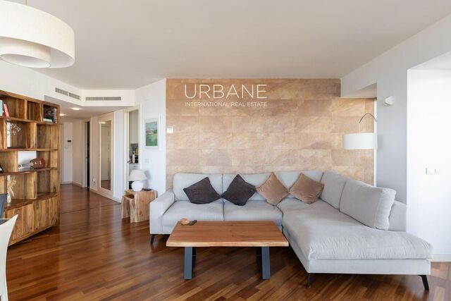 Stilvolle 3-Zimmer-Wohnung mit Meerblick und großer privater Terrasse in Sant Martí