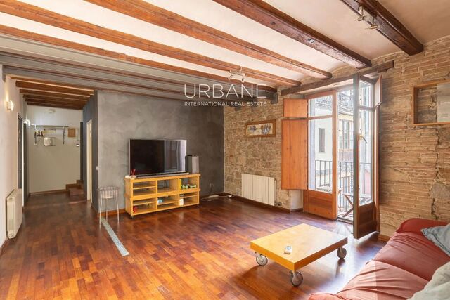 Furnished 2-Bed Apartment for Temporary Rent in Barcelona's  Centre Gothic Quarter