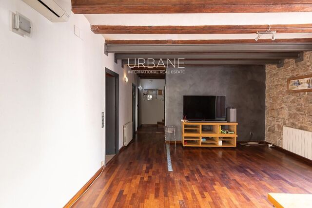 Furnished 2-Bed Apartment for Temporary Rent in Barcelona's  Centre Gothic Quarter