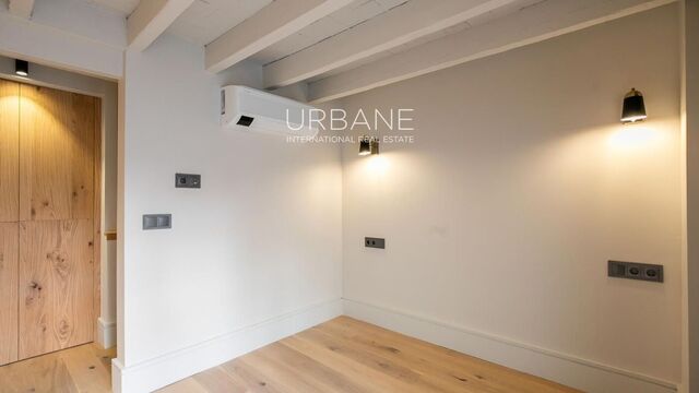 Modern Ground Floor Duplex in Gracia with Private Terrace
