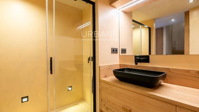 Modern Ground Floor Duplex in Gracia with Private Terrace