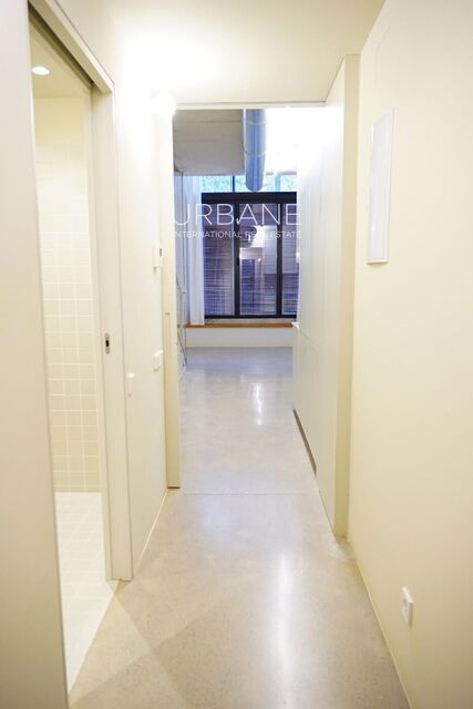 Elegante Dúplex de 93 m² con Terraza Privada y Azotea en Sagrada Familia, Eixample