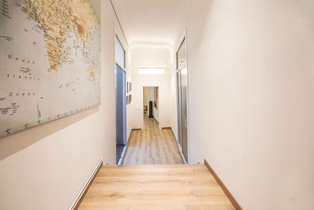 Encantador apartamento de 2 dormitorios y 3 baños con terraza en el corazón de Ciutat Vella