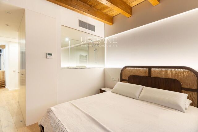 Dúplex de 127 m² en el Born – 2 Dormitorios con Baño, Terrazas, Luminoso