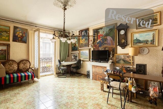 Grande Opportunité d'Investissement : Appartement à Rénover au Cœur du Quartier Gothique
